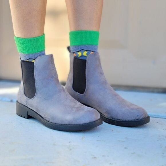 Grey Women’s Suede Ankle Chelsea Booties Flat Pull On Style - Picture 2 of 7